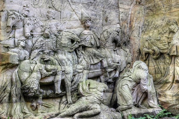 Quels sont les meilleurs moyens pour apprendre des tours de magie avec des cartes à jouer?