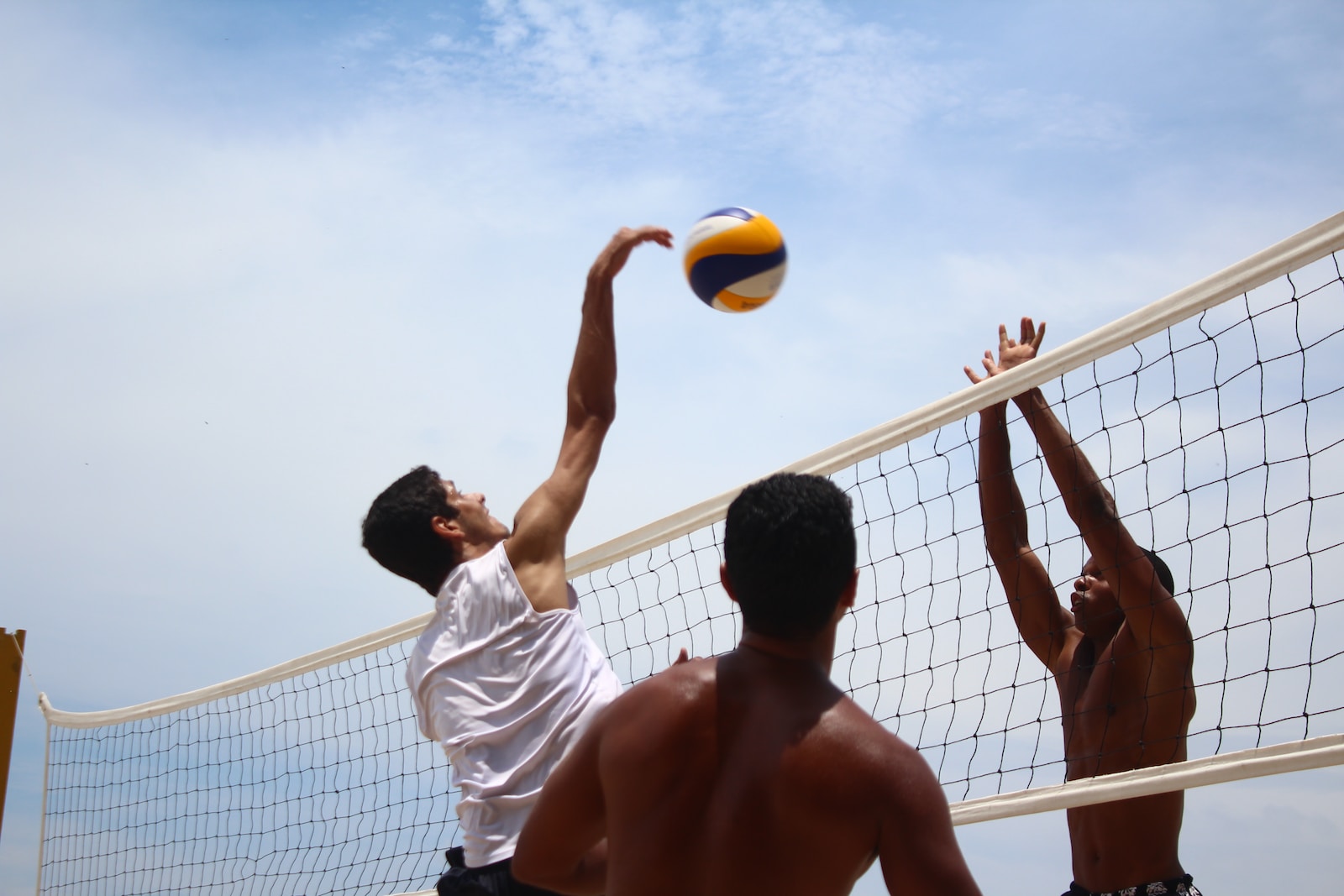 Volley-ball : Coupe CEV – Modène triomphe, finales intenses et MVP inoubliables