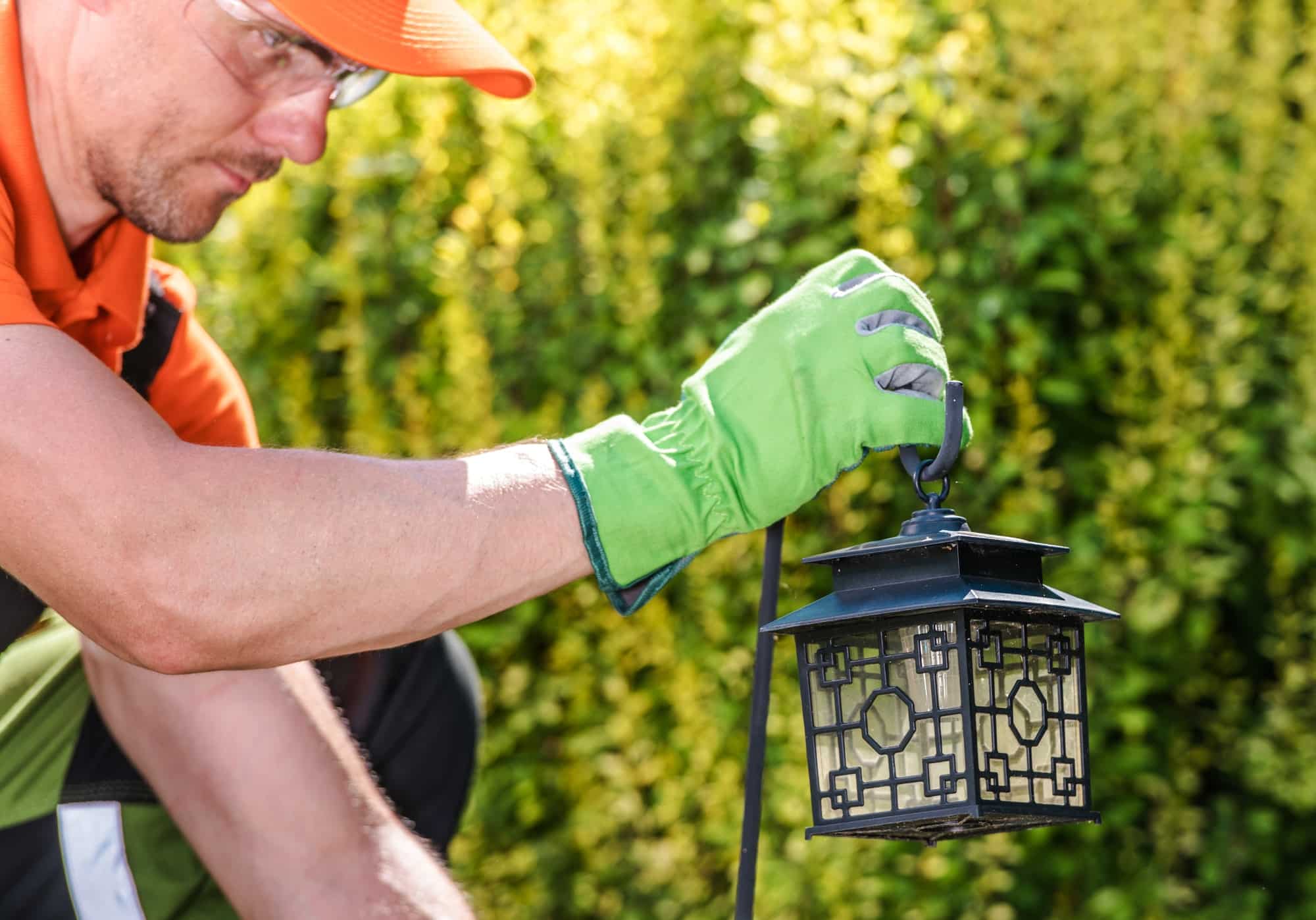 Installation électrique extérieure : conseils pour un jardin éblouissant et sécurisé