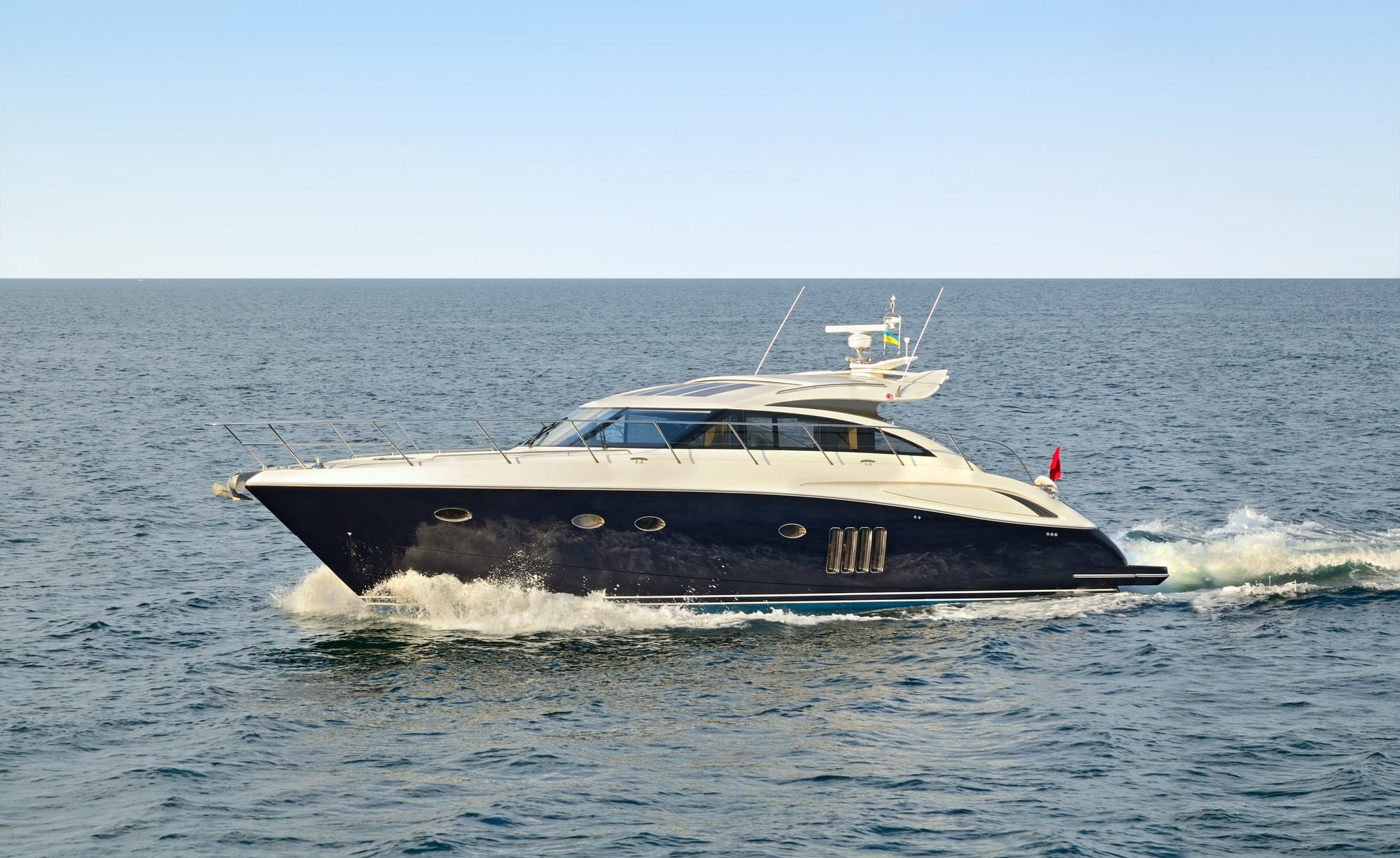 Naviguer en grandeur : top 10 des yachts de luxe à louer en 2023